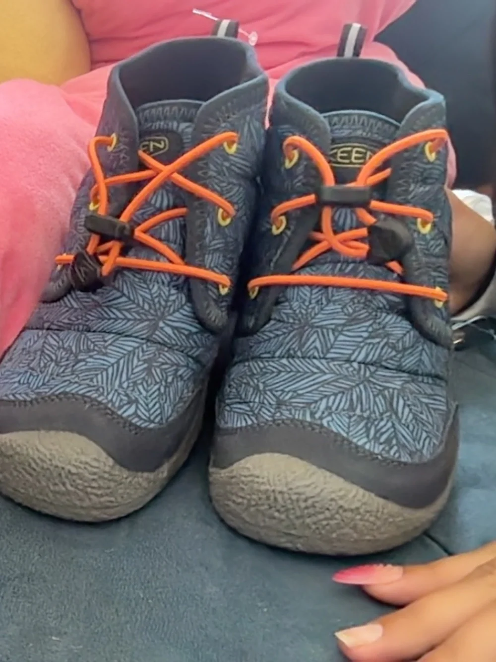 KEEN kids hiking/outdoor shoes in a fun blue leaf print with bright orange quick